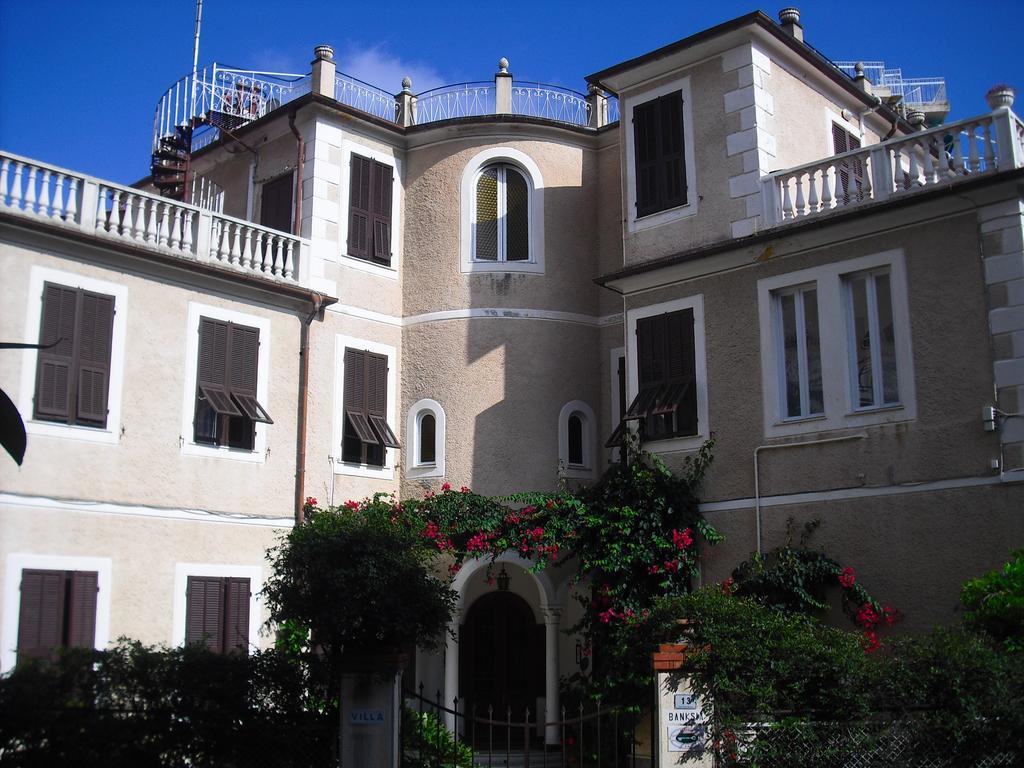 Hotel Fiorenza & Banksia Meuble Alassio Bagian luar foto