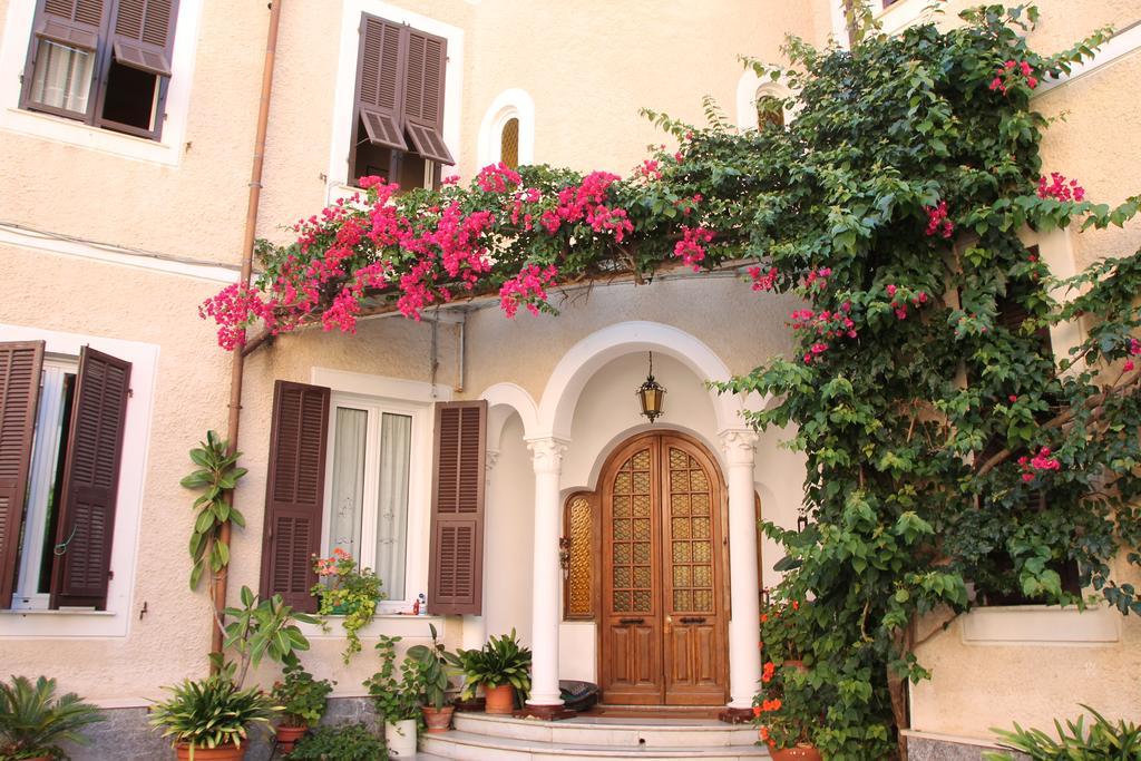Hotel Fiorenza & Banksia Meuble Alassio Bagian luar foto